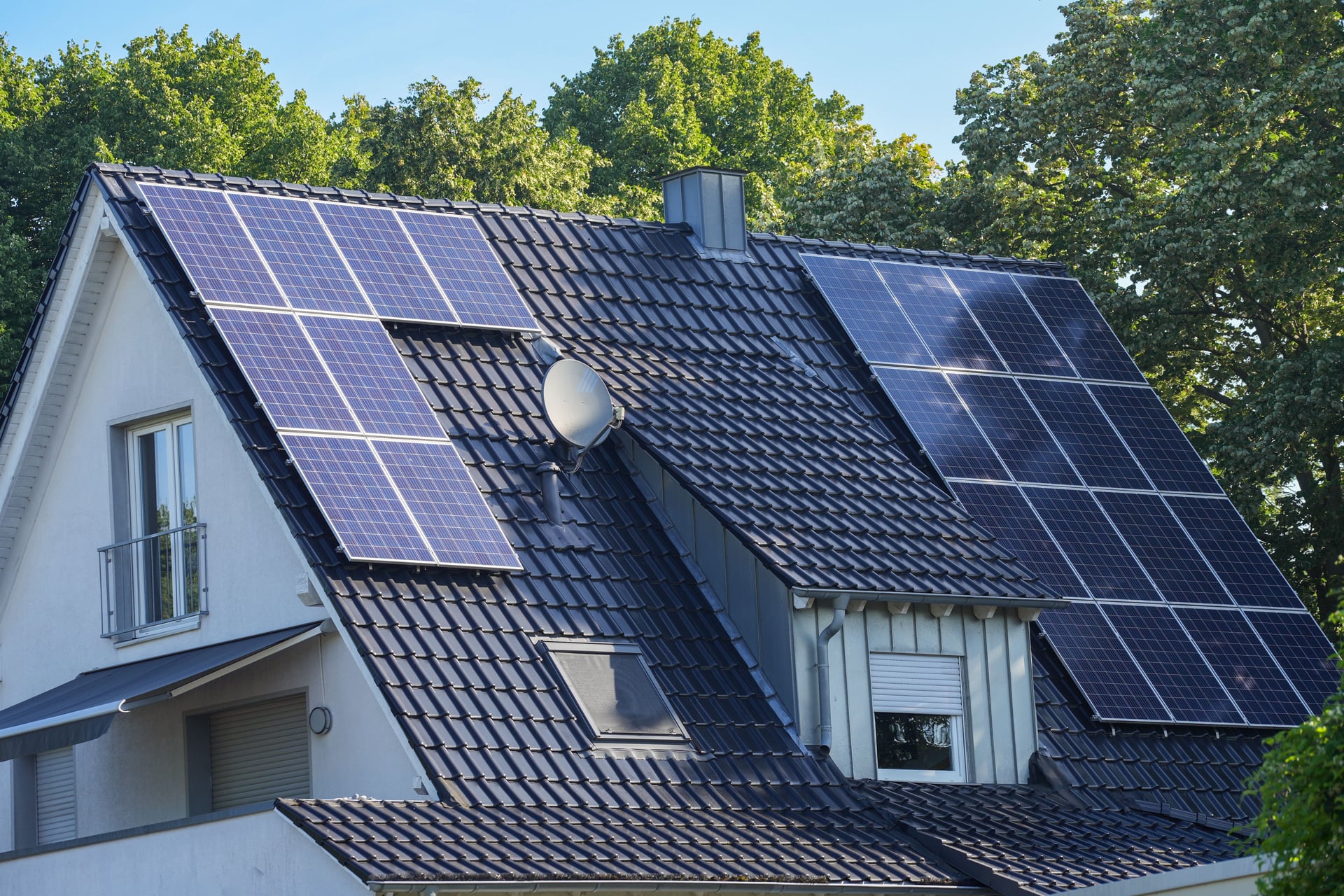 Electrical & Solar PV Specialists